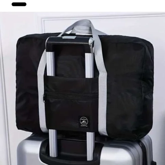 Travel bag - nylon zippered - Navy color remaining.  New in package. - Picture 3 of 7